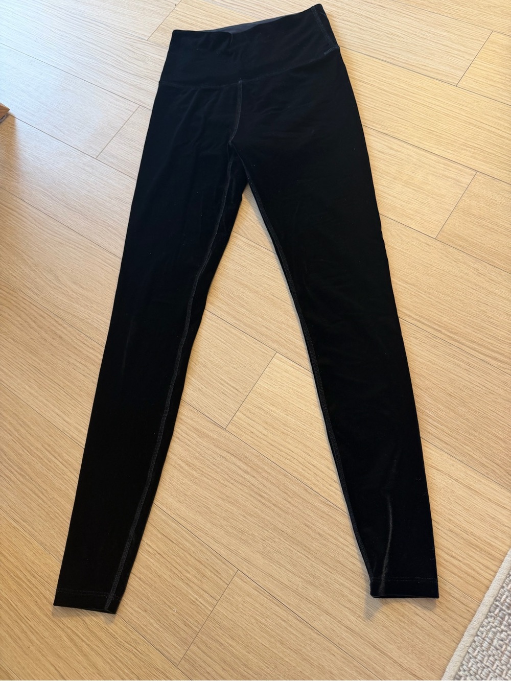 Perfect Condition Beyond Yoga Black Velvet